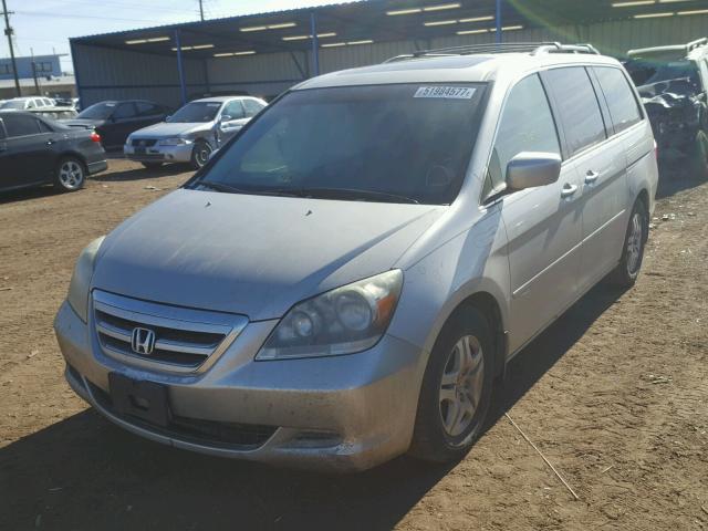 5FNRL38715B070276 - 2005 HONDA ODYSSEY EX SILVER photo 2