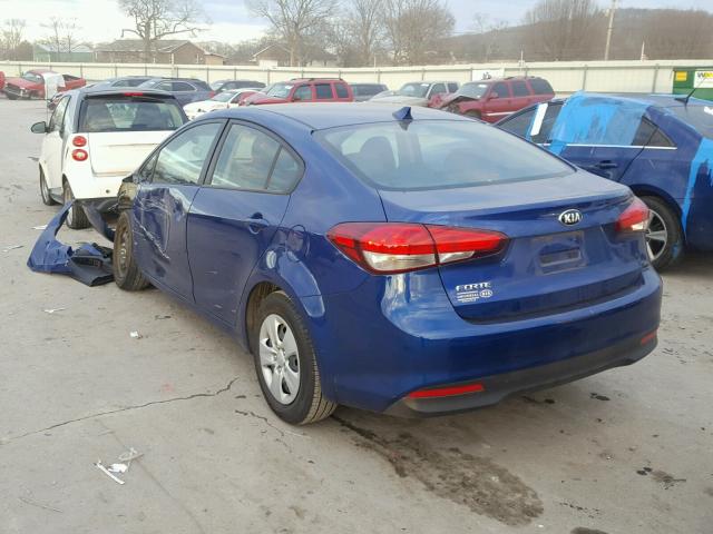 3KPFK4A76HE114157 - 2017 KIA FORTE LX BLUE photo 3