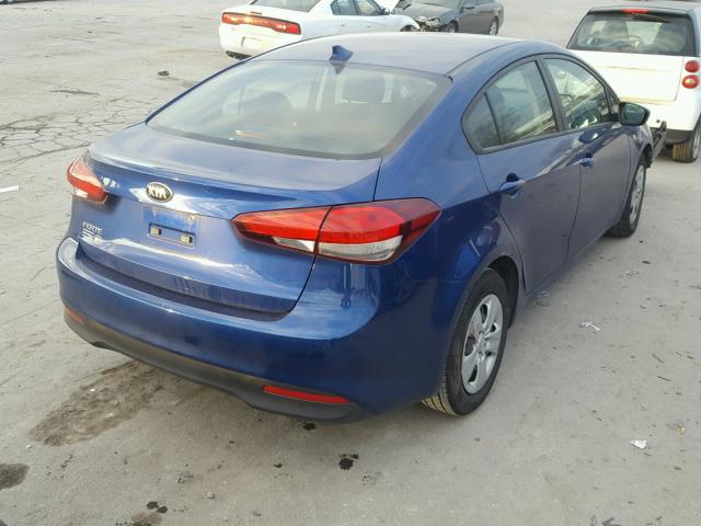 3KPFK4A76HE114157 - 2017 KIA FORTE LX BLUE photo 4