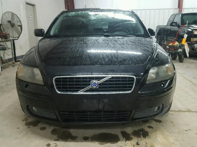 YV1MS682742011022 - 2004 VOLVO S40 T5 BLACK photo 10