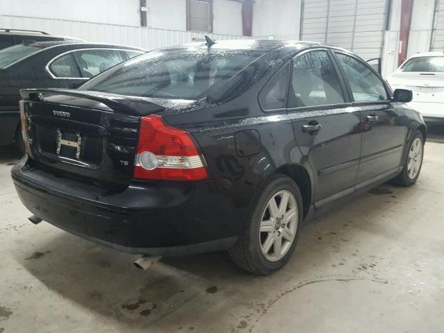 YV1MS682742011022 - 2004 VOLVO S40 T5 BLACK photo 4