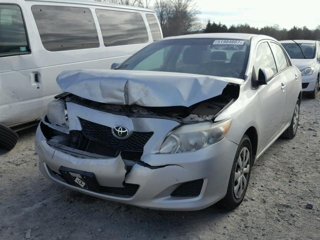 1NXBU40E89Z098017 - 2009 TOYOTA COROLLA BA SILVER photo 2