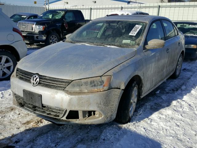 3VWD17AJ9EM383842 - 2014 VOLKSWAGEN JETTA SE SILVER photo 2