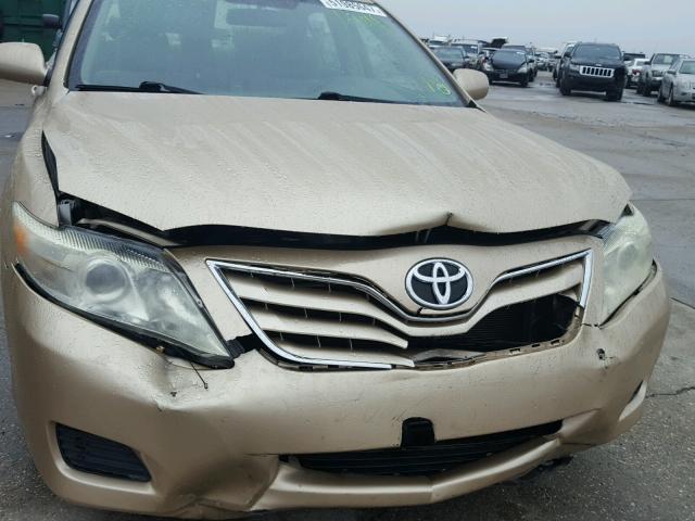 4T1BF3EK1AU072463 - 2010 TOYOTA CAMRY BASE GOLD photo 9