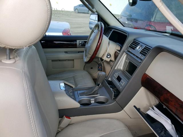 5LMFU28R34LJ18747 - 2004 LINCOLN NAVIGATOR წითელი ფოტო 5