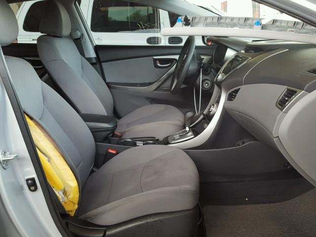 KMHDH4AE8CU209541 - 2012 HYUNDAI ELANTRA GL SILVER photo 5