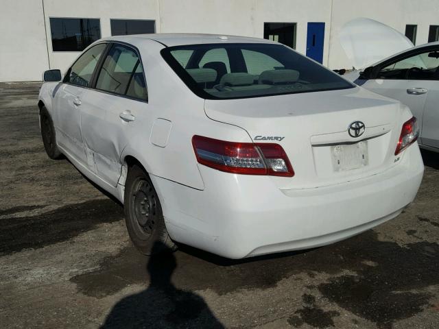 4T4BF3EK9BR105989 - 2011 TOYOTA CAMRY BASE WHITE photo 3