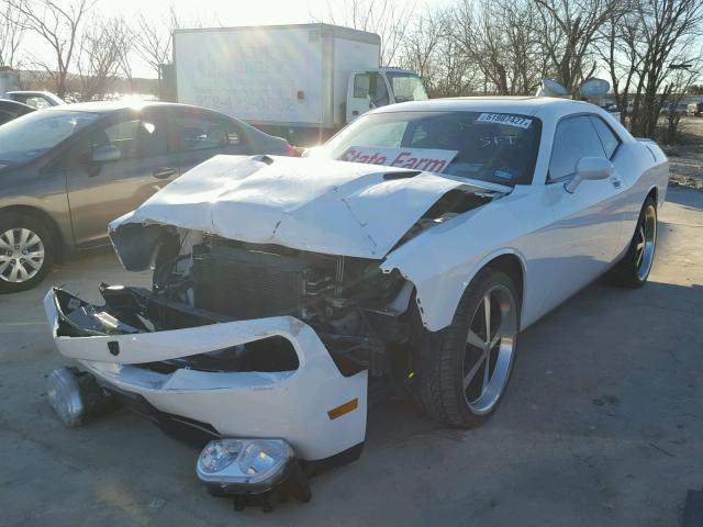 2B3CJ4DVXAH255213 - 2010 DODGE CHALLENGER WHITE photo 2