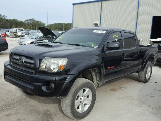 3TMKU4HN0AM025645 - 2010 TOYOTA TACOMA DOU BLACK photo 2