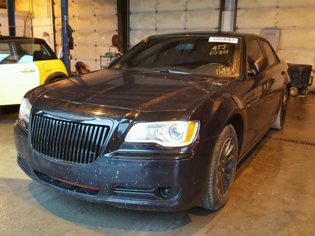 2C3CCAAG5EH261640 - 2014 CHRYSLER 300 BLACK photo 2