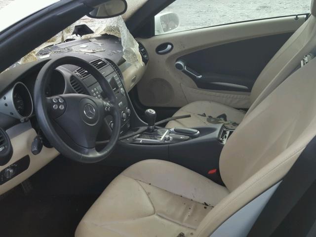 WDBWK54F27F168678 - 2007 MERCEDES-BENZ SLK 280 WHITE photo 5