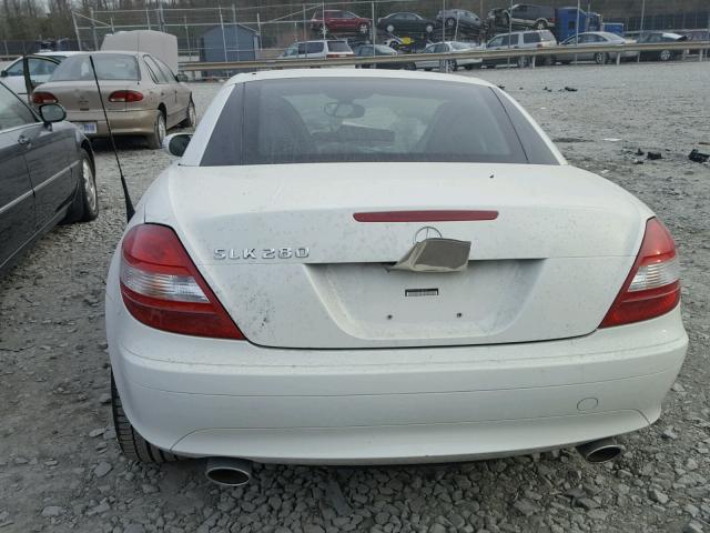 WDBWK54F27F168678 - 2007 MERCEDES-BENZ SLK 280 WHITE photo 6