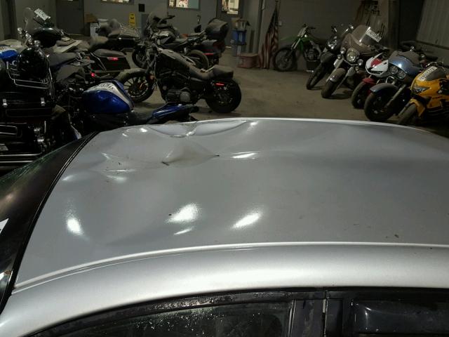 1G1NE52JX16182680 - 2001 CHEVROLET MALIBU LS 银色 照片 9