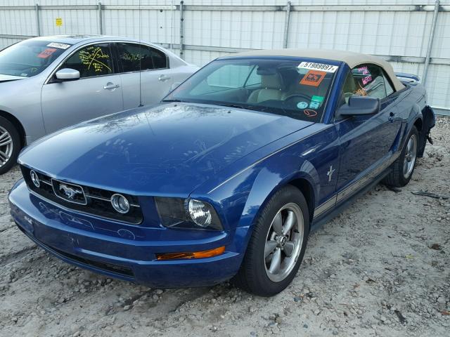 1ZVHT84NX65106608 - 2006 FORD MUSTANG BLUE photo 2