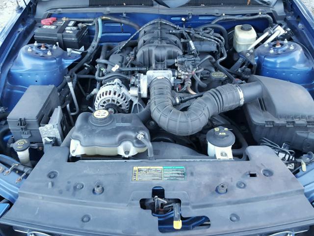 1ZVHT84NX65106608 - 2006 FORD MUSTANG BLUE photo 7
