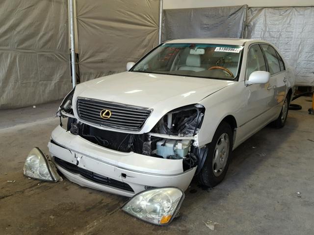 JTHBN30F910011966 - 2001 LEXUS LS 430 WHITE photo 2