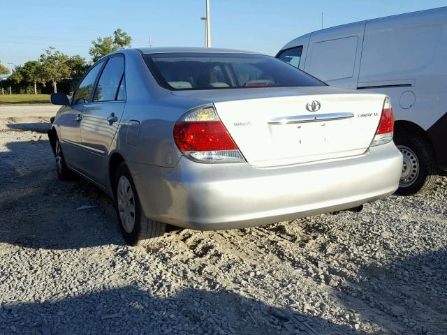 4T1BE32K55U419791 - 2005 TOYOTA CAMRY LE SILVER photo 3