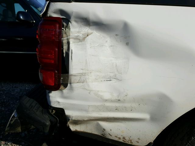 1FMRU1564YLA79337 - 2000 FORD EXPEDITION WHITE photo 9