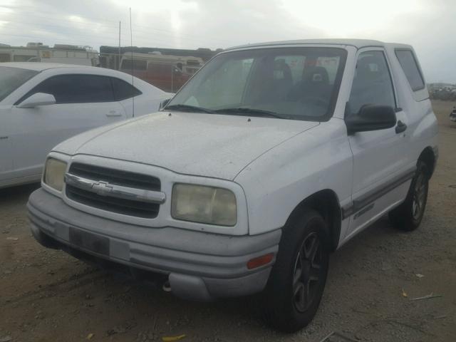 2CNBE18CX26926779 - 2002 CHEVROLET TRACKER WHITE photo 2