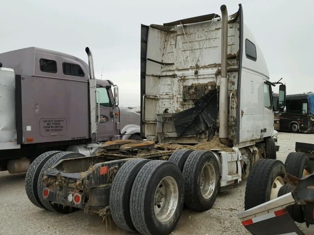 4V4NC9EH8GN957669 - 2016 VOLVO VN VNL WHITE photo 4