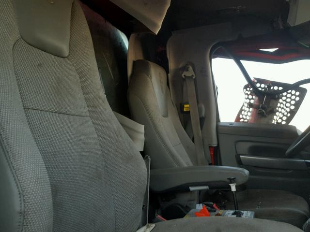 1NKZXPEX3GJ119102 - 2016 KENWORTH CONSTRUCTI RED photo 6