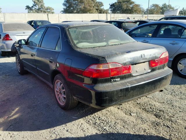 1HGCG5644WA045754 - 1998 HONDA ACCORD LX BLACK photo 3