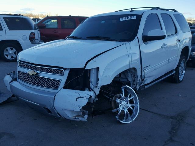 1GNSKBE05DR277873 - 2013 CHEVROLET TAHOE K150 WHITE photo 2