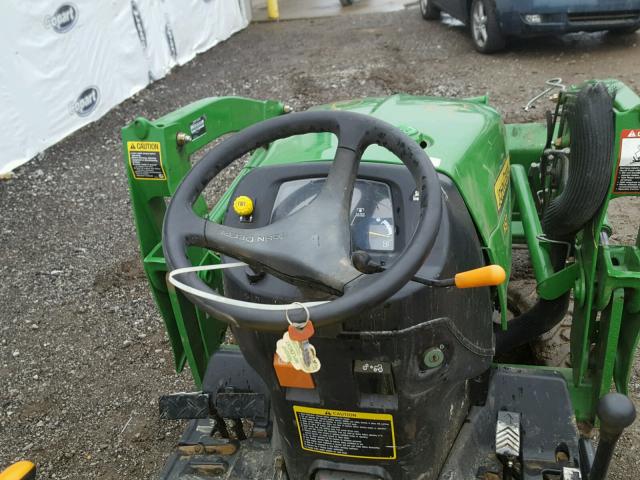 1LV2025RAFH119042 - 2015 JOHN DEERE TRACTOR GREEN photo 5