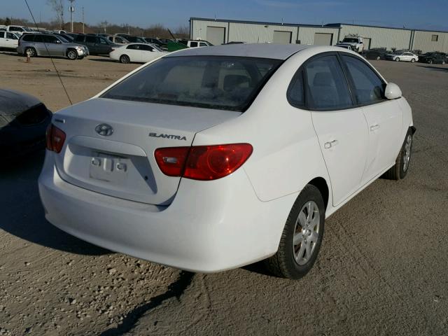 KMHDU46D27U084392 - 2007 HYUNDAI ELANTRA GL WHITE photo 4