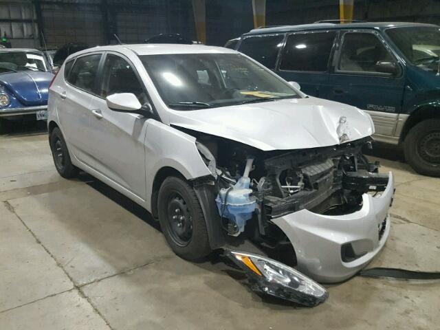 KMHCT5AE4FU233212 - 2015 HYUNDAI ACCENT GS SILVER photo 1