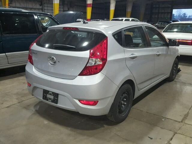 KMHCT5AE4FU233212 - 2015 HYUNDAI ACCENT GS SILVER photo 4