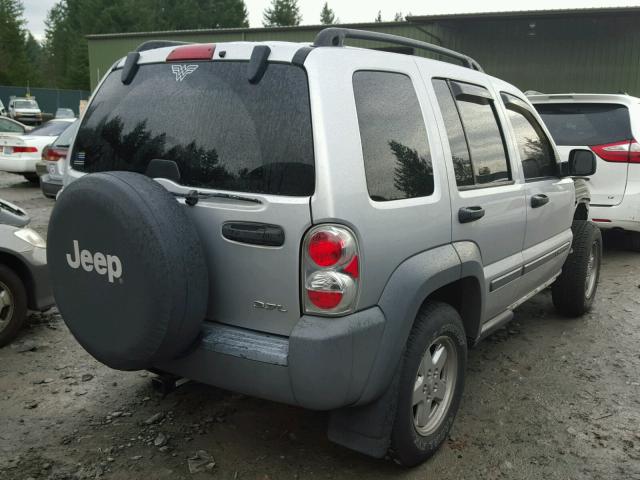 1J4GL48K05W718021 - 2005 JEEP LIBERTY SP SILVER photo 3