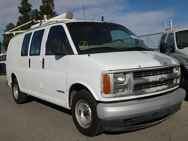 1GCFG25W011125025 - 2001 CHEVROLET EXPRESS G2 WHITE photo 1