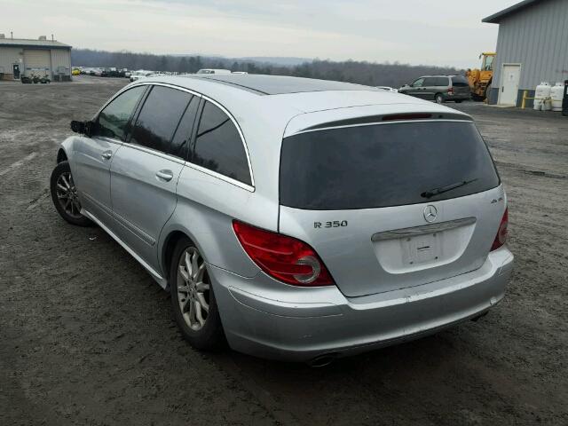 4JGCB65E46A025884 - 2006 MERCEDES-BENZ R 350 GRAY photo 3