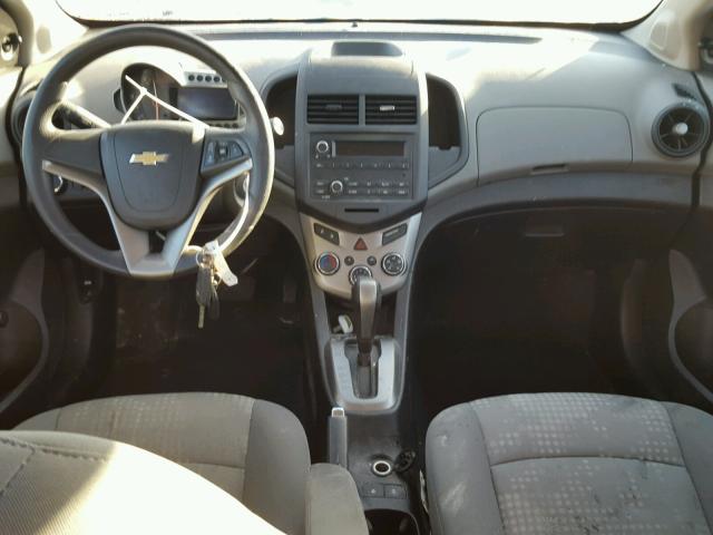 1G1JA5SH7D4191070 - 2013 CHEVROLET SONIC LS 黑色 照片 9