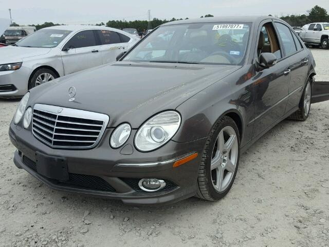 WDBUF56X09B382662 - 2009 MERCEDES-BENZ E 350 BROWN photo 2