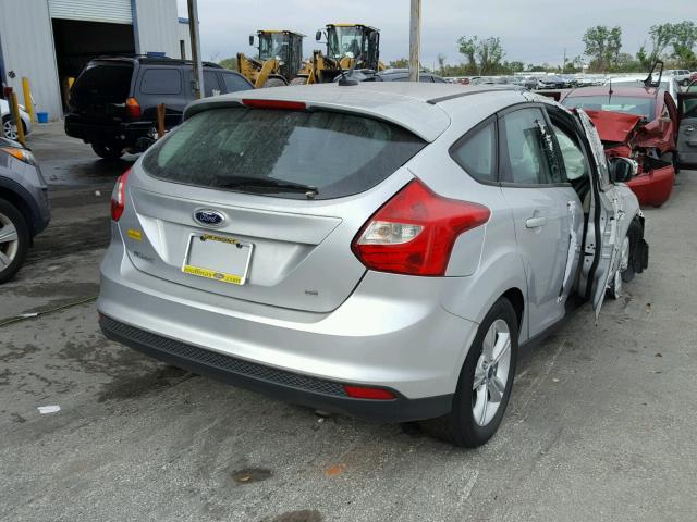 1FADP3K25EL319404 - 2014 FORD FOCUS SE SILVER photo 4