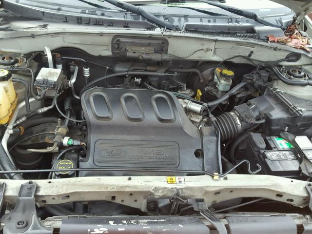 1FMYU93194KA57609 - 2004 FORD ESCAPE XLT GOLD photo 7