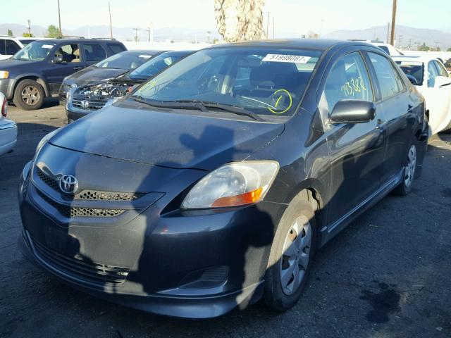 JTDBT923671153854 - 2007 TOYOTA YARIS GRAY photo 2