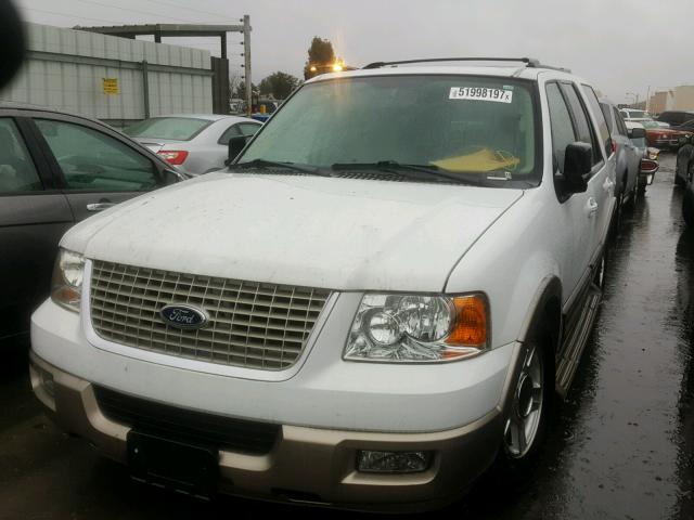 1FMFU17L94LA68205 - 2004 FORD EXPEDITION WHITE photo 2