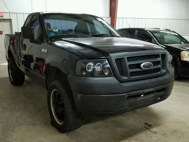 1FTRF12236NA73272 - 2006 FORD F150 Черный фото 1