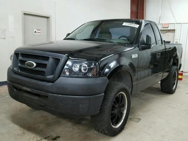 1FTRF12236NA73272 - 2006 FORD F150 Черный фото 2