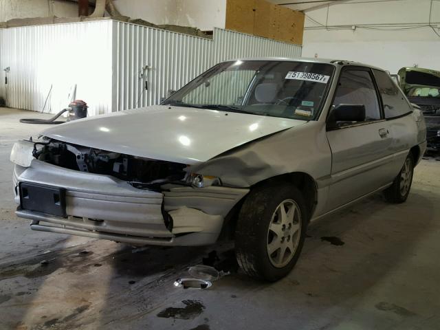 3FASP11JXTR158132 - 1996 FORD ESCORT LX SILVER photo 2