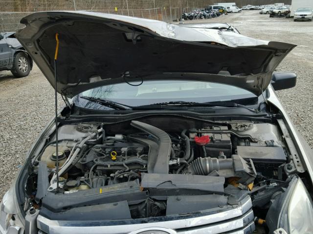 3FAHP07Z69R121475 - 2009 FORD FUSION SE GRAY photo 7