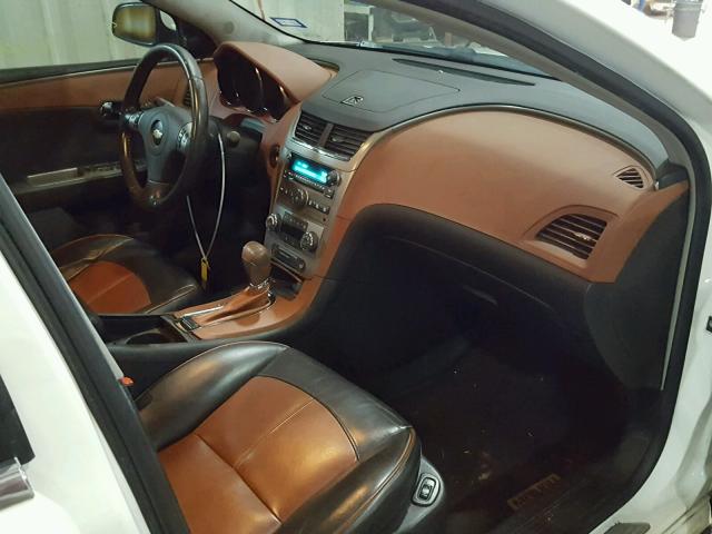 1G1ZK57728F261598 - 2008 CHEVROLET MALIBU LTZ WHITE photo 5