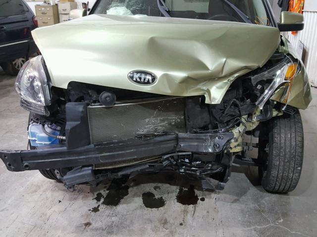 KNDJT2A6XD7502893 - 2013 KIA SOUL + GREEN photo 9