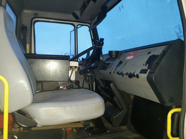 1FVABTAK41HH15373 - 2001 FREIGHTLINER MEDIUM CON WHITE photo 5