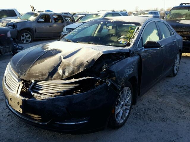 3LN6L2G9XER827900 - 2014 LINCOLN MKZ BLACK photo 2