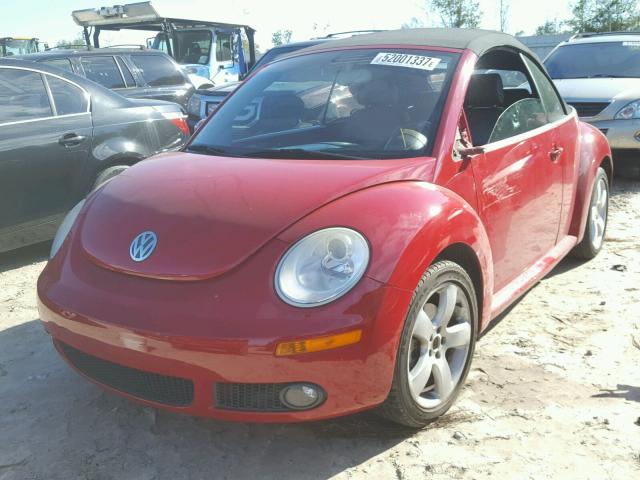 3VWSF31Y36M323118 - 2006 VOLKSWAGEN NEW BEETLE RED photo 2