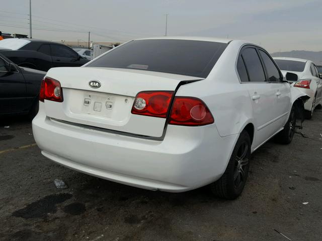 KNAGE123465025201 - 2006 KIA OPTIMA LX WHITE photo 4